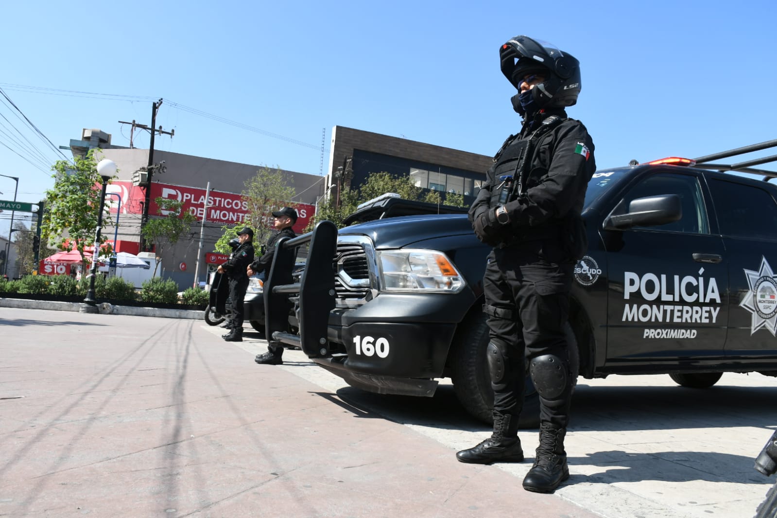 Realiza Policía de Monterrey operativo preventivo por compras escolares