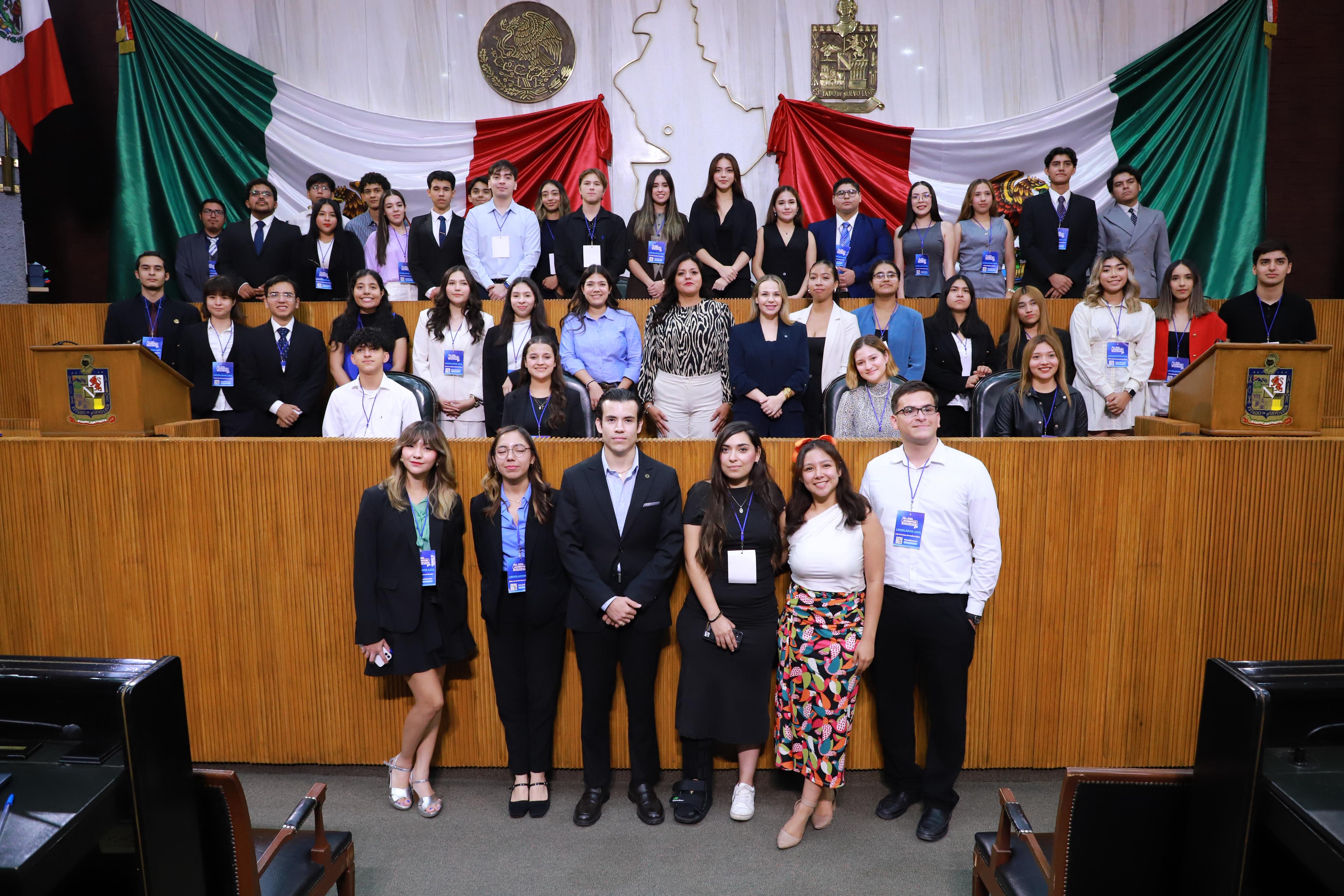 Clausuran diputadas del PAN parlamento juventud legislativa