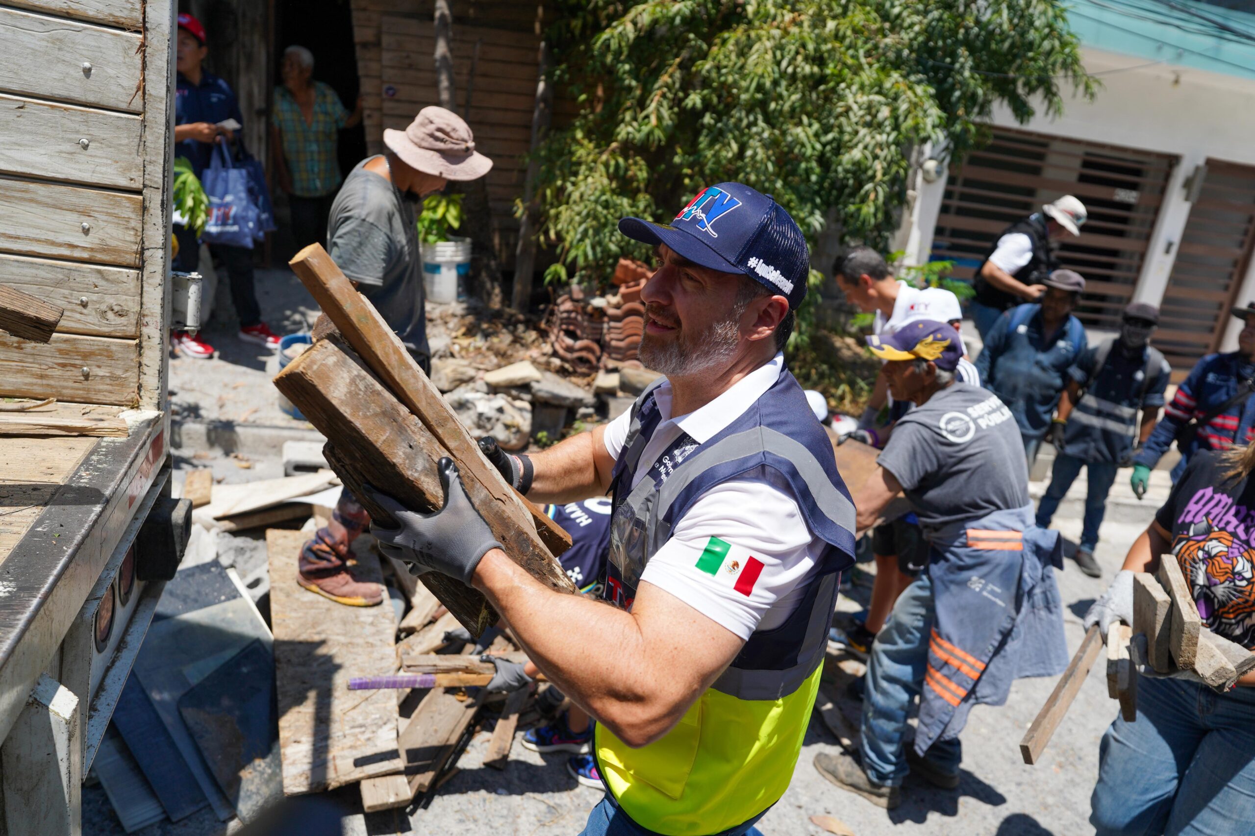 Supervisa alcalde Adrián de la Garza programa de descacharrización