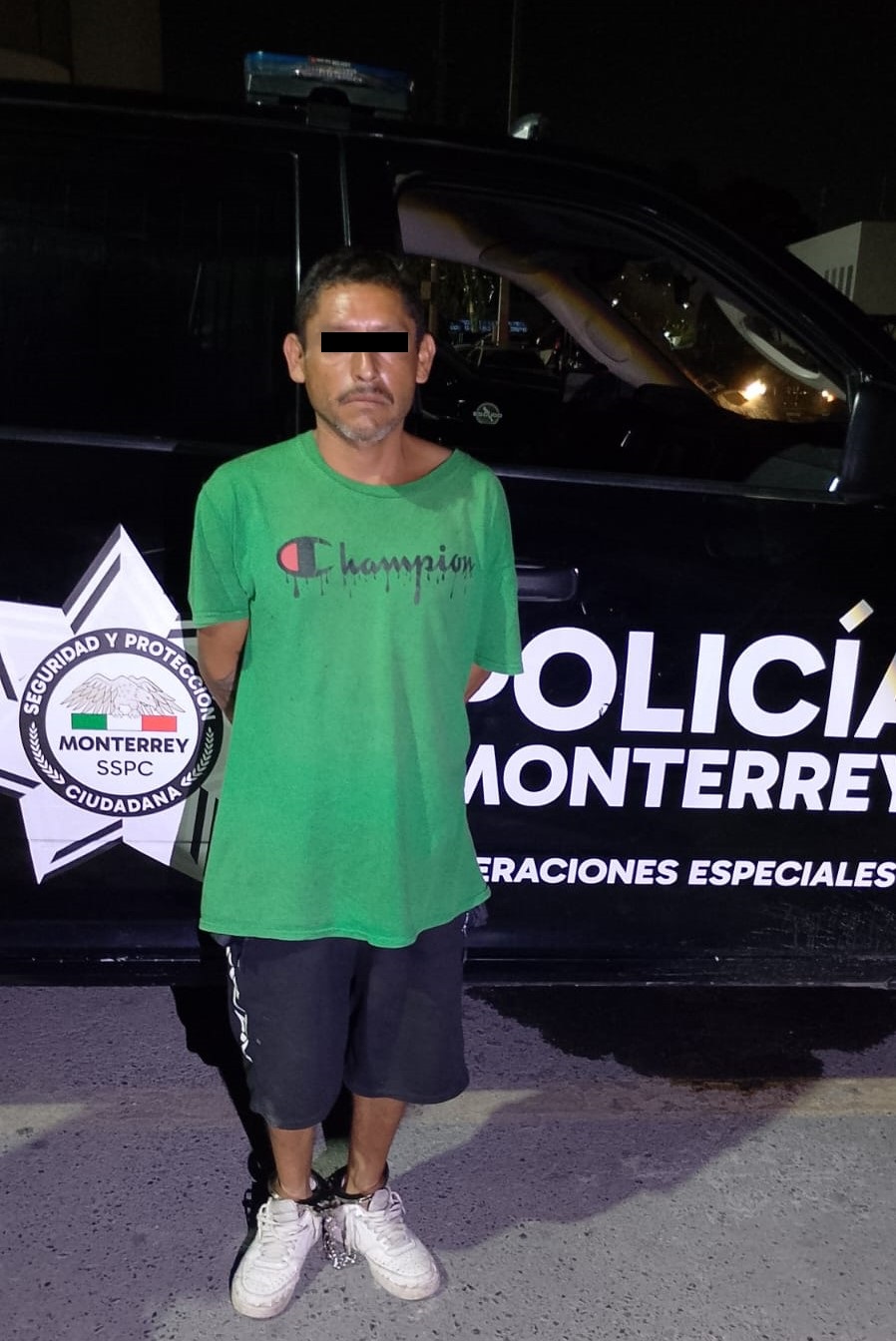 Detiene policía de Monterrey a hombre en posesión de mariguana