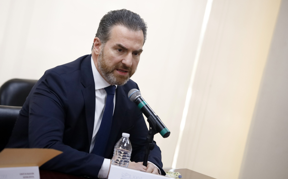 Adrián de la Garza: “Imponer solo mujeres limita derechos de los ciudadanos”