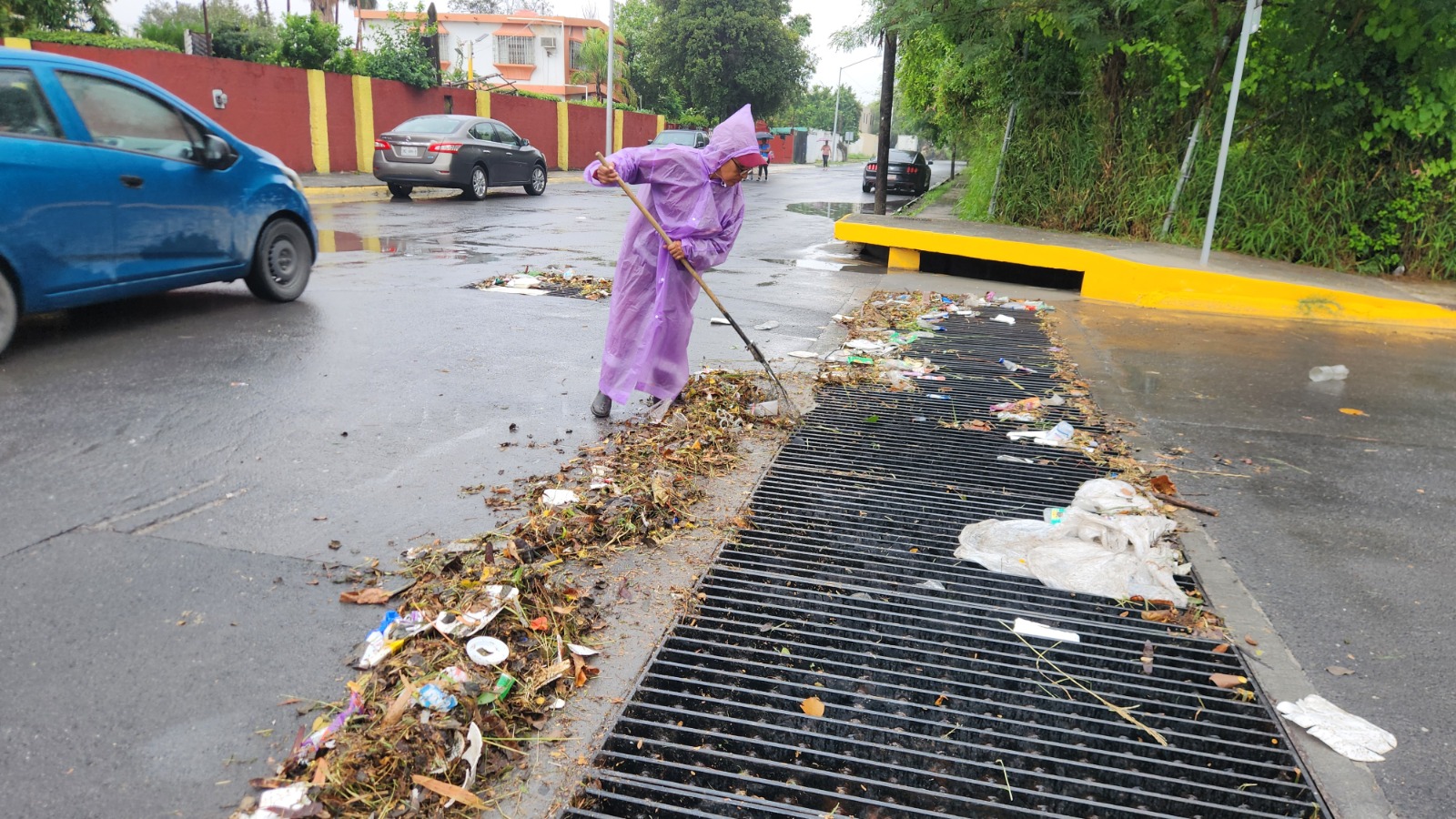 Intensifica Escobedo limpieza pluvial