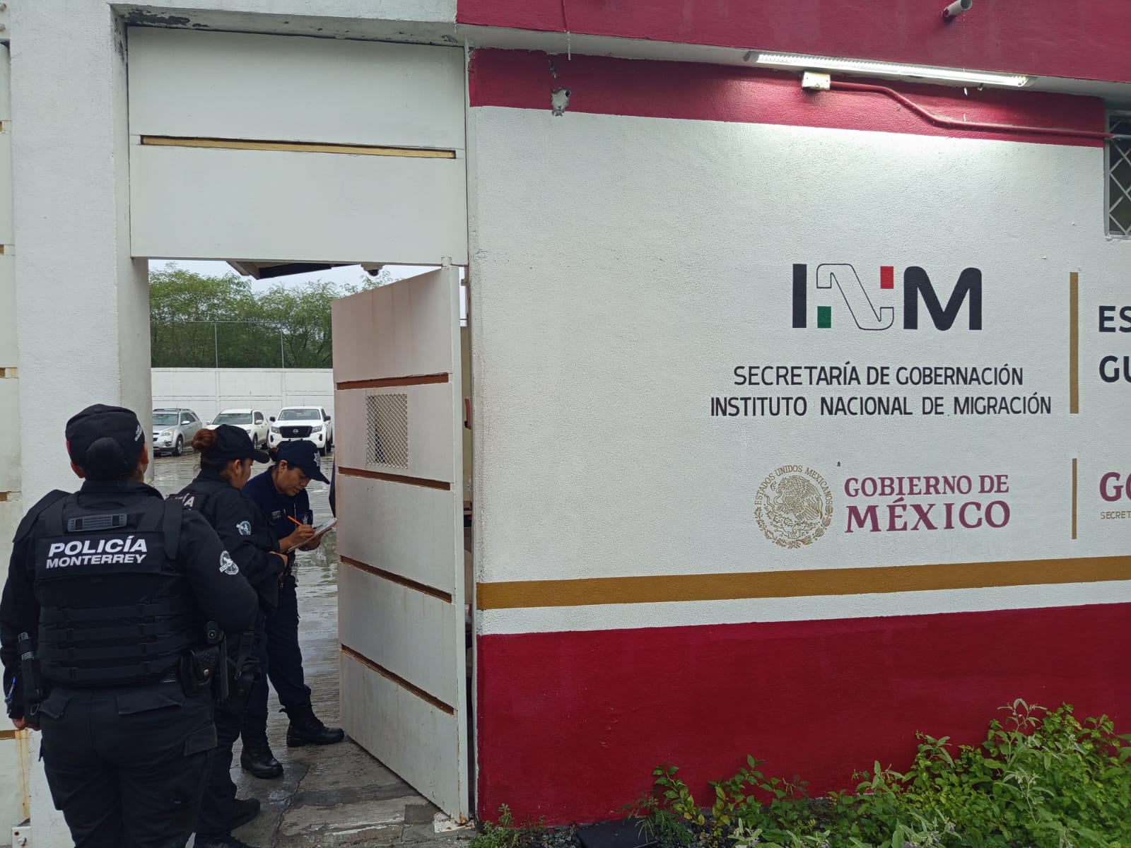 Policía de Monterrey y Migración localizan a siete extranjeros sin documentos en nuevo operativo