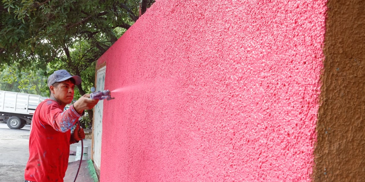 La pintura es el pretexto… La idea es intervención general en los barrios: Rafa Ramos