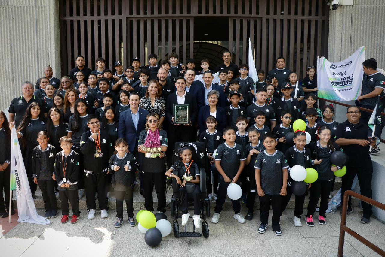 Rinde Congreso homenaje a deportistas de Apodaca por campeonato en Olimpiada Estatal