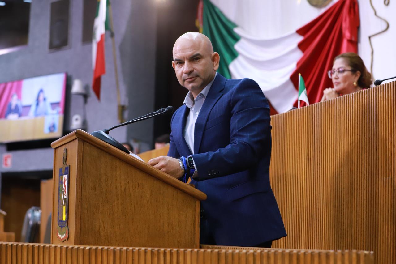 Pide José Luis Santos mejorar apoyo para médicos de zona rural