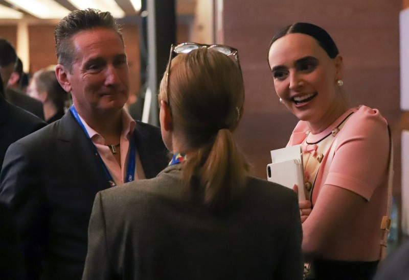 Las sanciones contra Mifel y Base preocupan al sector bancario que teme más presiones de Sheinbaum