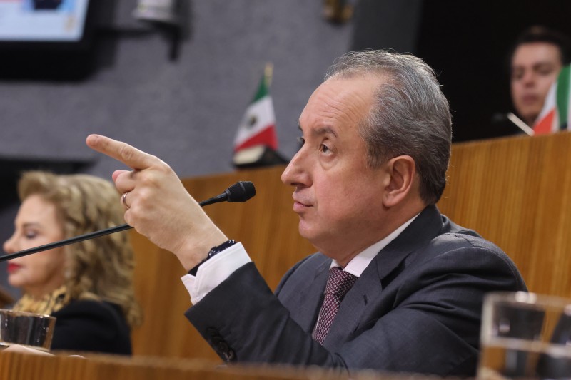 Congreso NL: Carlos Garza logra comparecencia en sintonía con la oposición